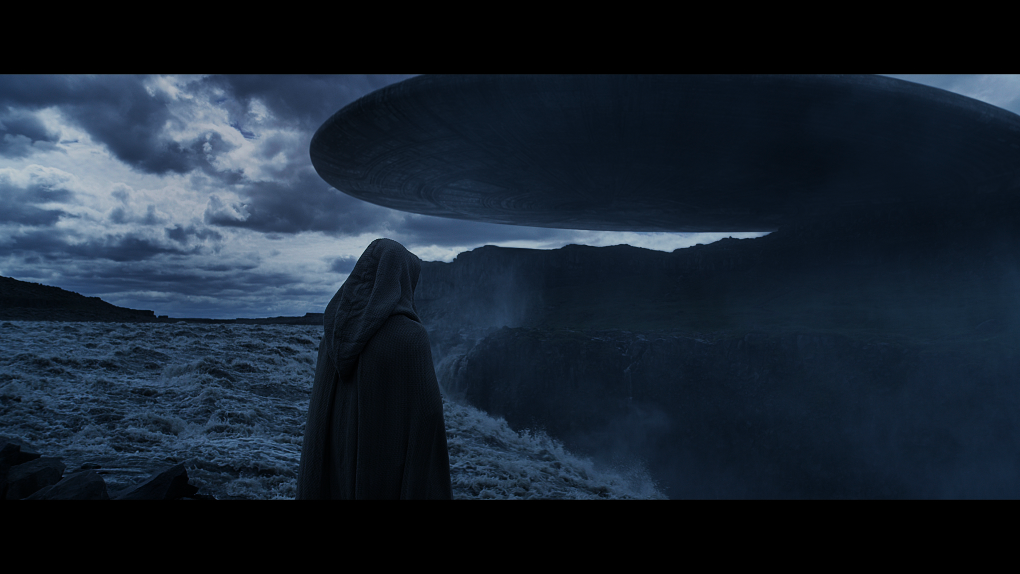 Prologue: a cloaked Engineer watches a colossal ship hover over thunderous falls